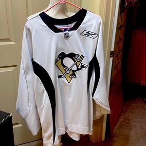 Pittsburgh Penguins Jersey